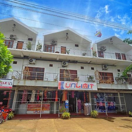 Thisha Hotel & Restaurant Jaffna Exterior foto